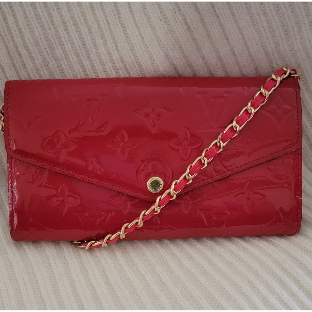 Louis Vuitton Sarah Wallet Monogram Vernis Red Patent Leather Crossbody Chain